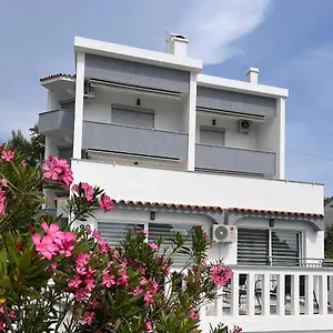 Rosa Panzió